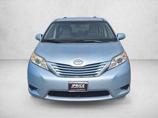 2016 Toyota Sienna LE