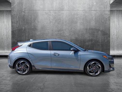 2019 Hyundai Veloster Base