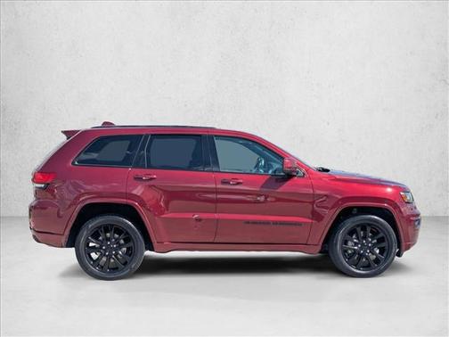 Velvet Red Pearlcoat 2022 Jeep Grand Cherokee Laredo