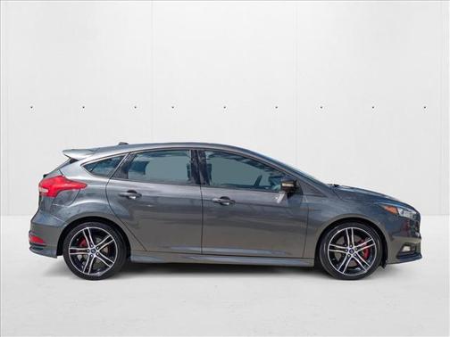 2016 Ford Focus ST 