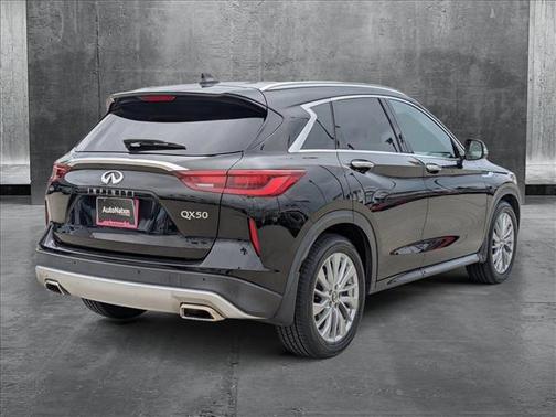 2023 INFINITI QX50 LUXE