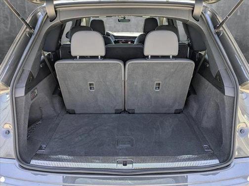 2021 Audi Q7 45 Premium Plus