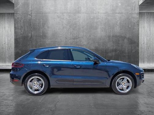 2017 Porsche Macan Base