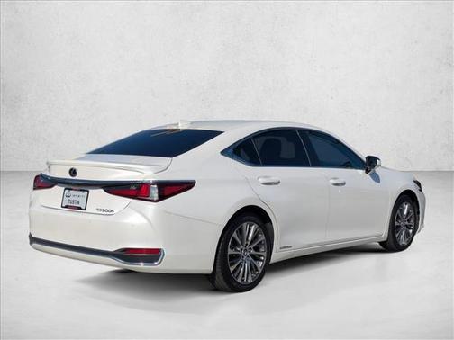 2019 Lexus ES 300h Base