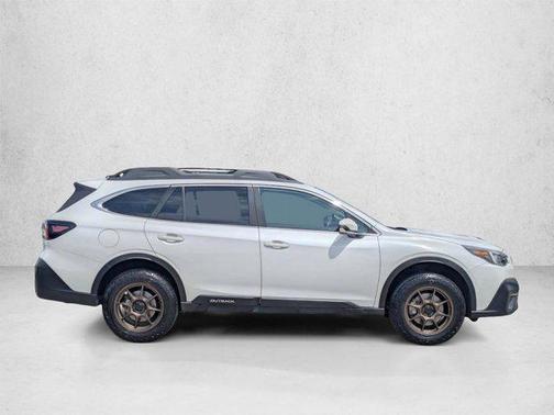 Crystal White Pearl 2022 Subaru Outback Premium