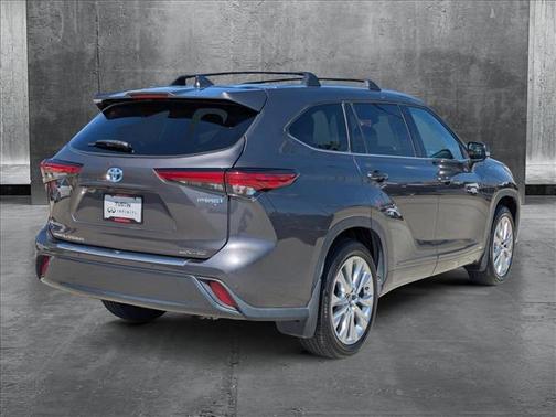 2022 Toyota Highlander Hybrid Limited
