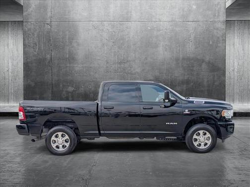 2020 RAM 2500 Big Horn Crew Cab 4X4 6'4' Box