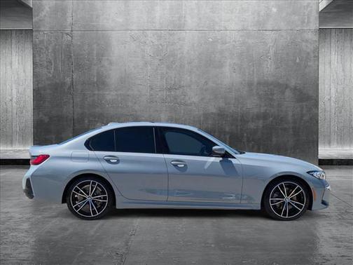 2023 BMW 330 330i