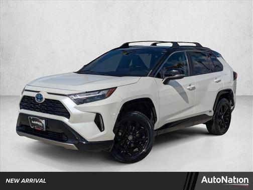 2022 Toyota RAV4 Hybrid SE