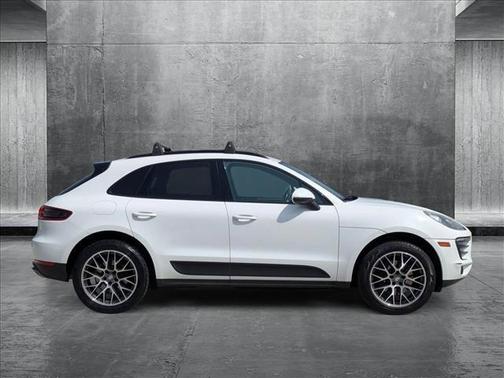 2017 Porsche Macan Base
