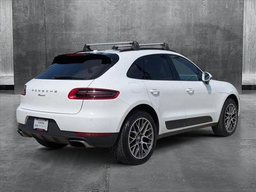 2017 Porsche Macan Base