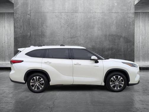 2021 Toyota Highlander Hybrid XLE