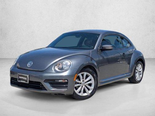 Silver/Gray 2017 Volkswagen Beetle 1.8T