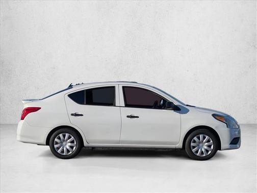 2015 Nissan Versa 1.6 S+