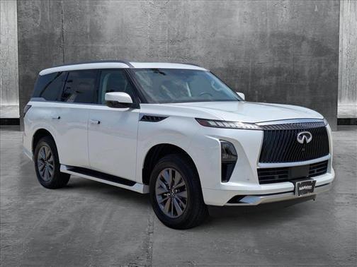 2025 INFINITI QX80 PURE