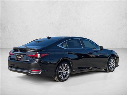 2020 Lexus ES 300h Base