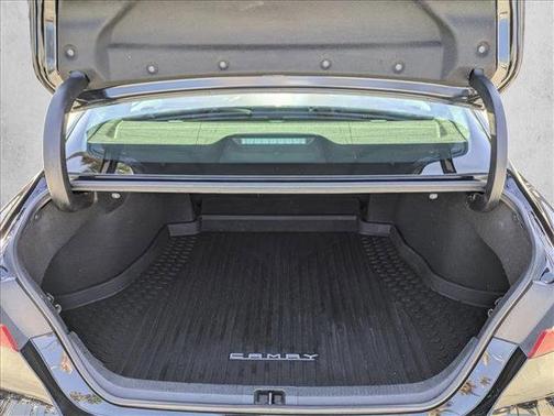 2020 Toyota Camry Hybrid XLE