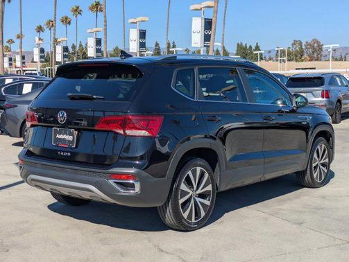 2022 Volkswagen Taos 1.5T SE