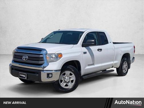 Super White 2015 Toyota Tundra SR5