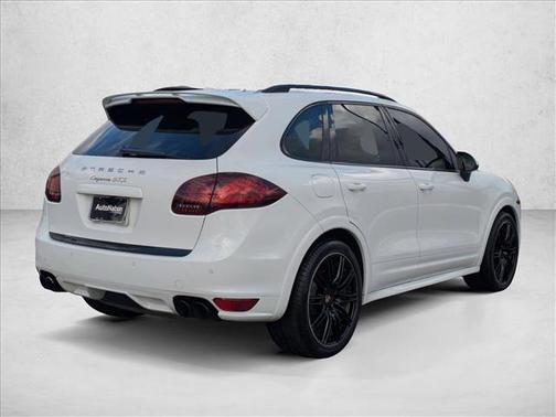 2014 Porsche Cayenne GTS