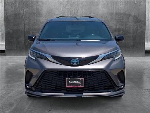 2021 Toyota Sienna XSE 7 Passenger
