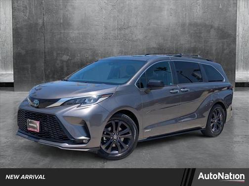 2021 Toyota Sienna XSE 7 Passenger