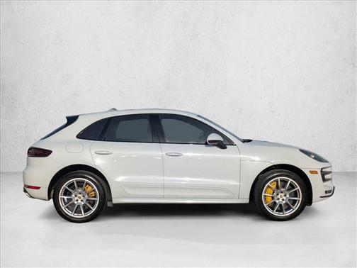 2016 Porsche Macan Turbo