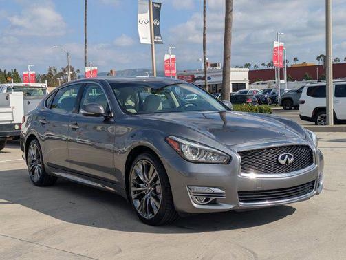2018 INFINITI Q70L 3.7 LUXE