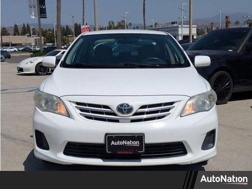 Super White 2013 Toyota Corolla LE