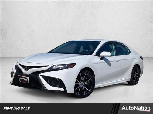 Ice Cap 2023 Toyota Camry SE