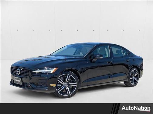 2022 Volvo S60 Recharge Plug-In Hybrid T8 R-Design Expression