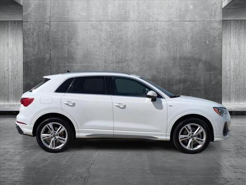 2021 Audi Q3 45 S line Premium