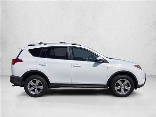 Super White 2015 Toyota RAV4 XLE