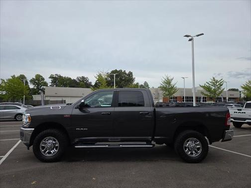 2022 RAM 2500 Big Horn Crew Cab 4x4 64' Box