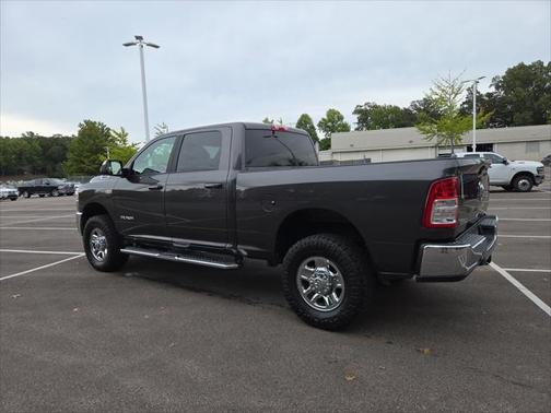2022 RAM 2500 Big Horn Crew Cab 4x4 64' Box