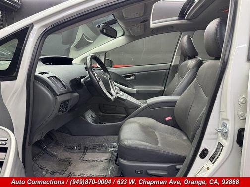 Super White 2010 Toyota Prius V