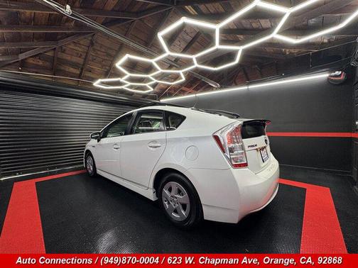 Super White 2010 Toyota Prius V