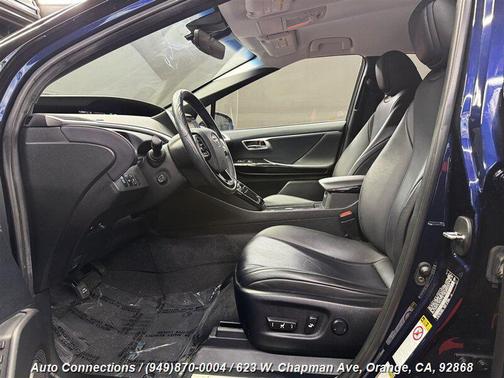 2017 Toyota Mirai Base