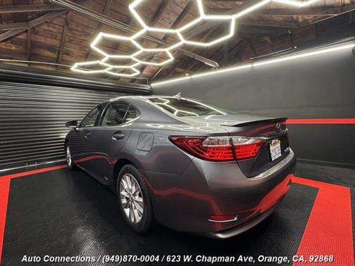 2013 Lexus ES 300h Base