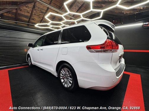 2013 Toyota Sienna XLE