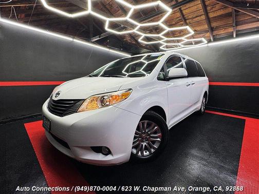 2013 Toyota Sienna XLE
