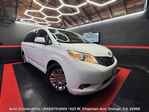 2013 Toyota Sienna XLE