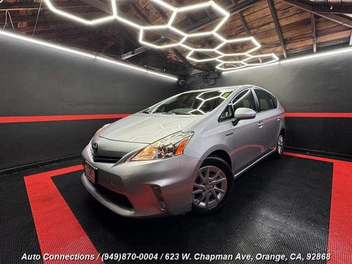 2014 Toyota Prius v Two