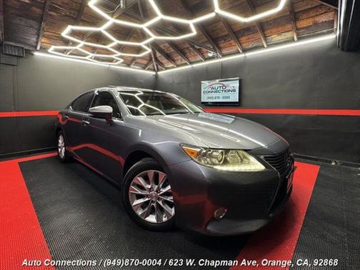 2013 Lexus ES 300h Base