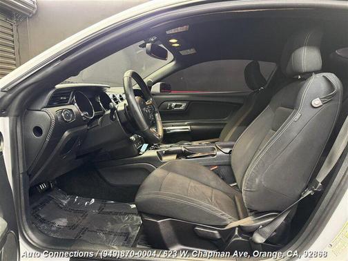 2017 Ford Mustang V6