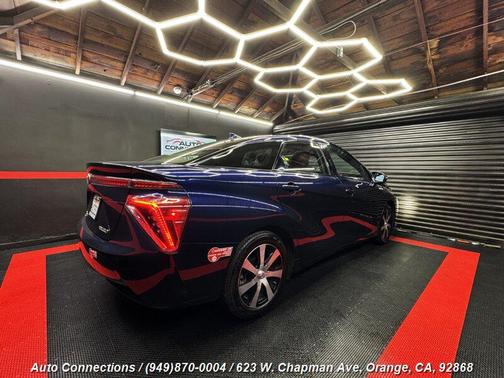 2017 Toyota Mirai Base