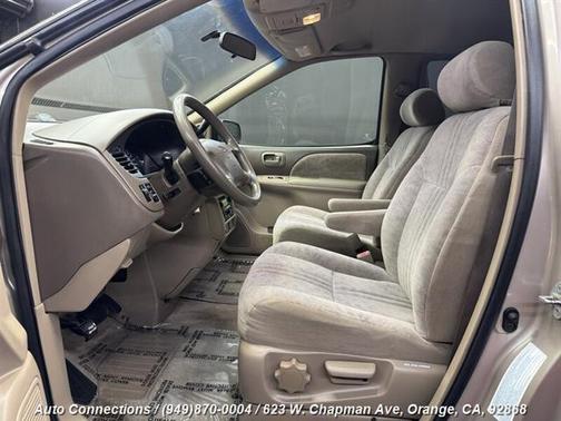 2002 Toyota Sienna LE