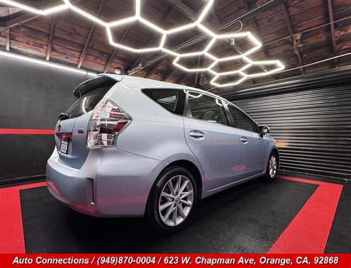 Blue Ribbon Metallic 2014 Toyota Prius v Five