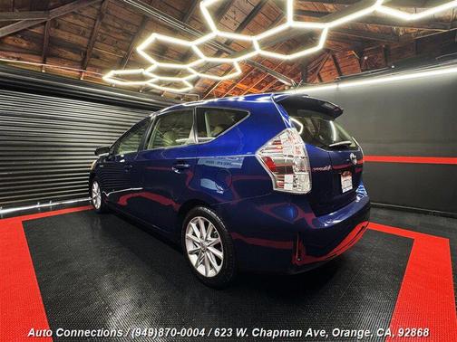 2012 Toyota Prius v Five