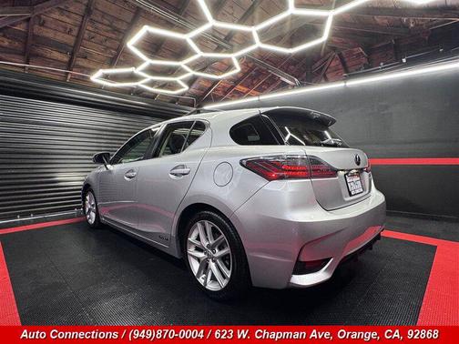 Silver Lining Metallic 2014 Lexus CT 200h